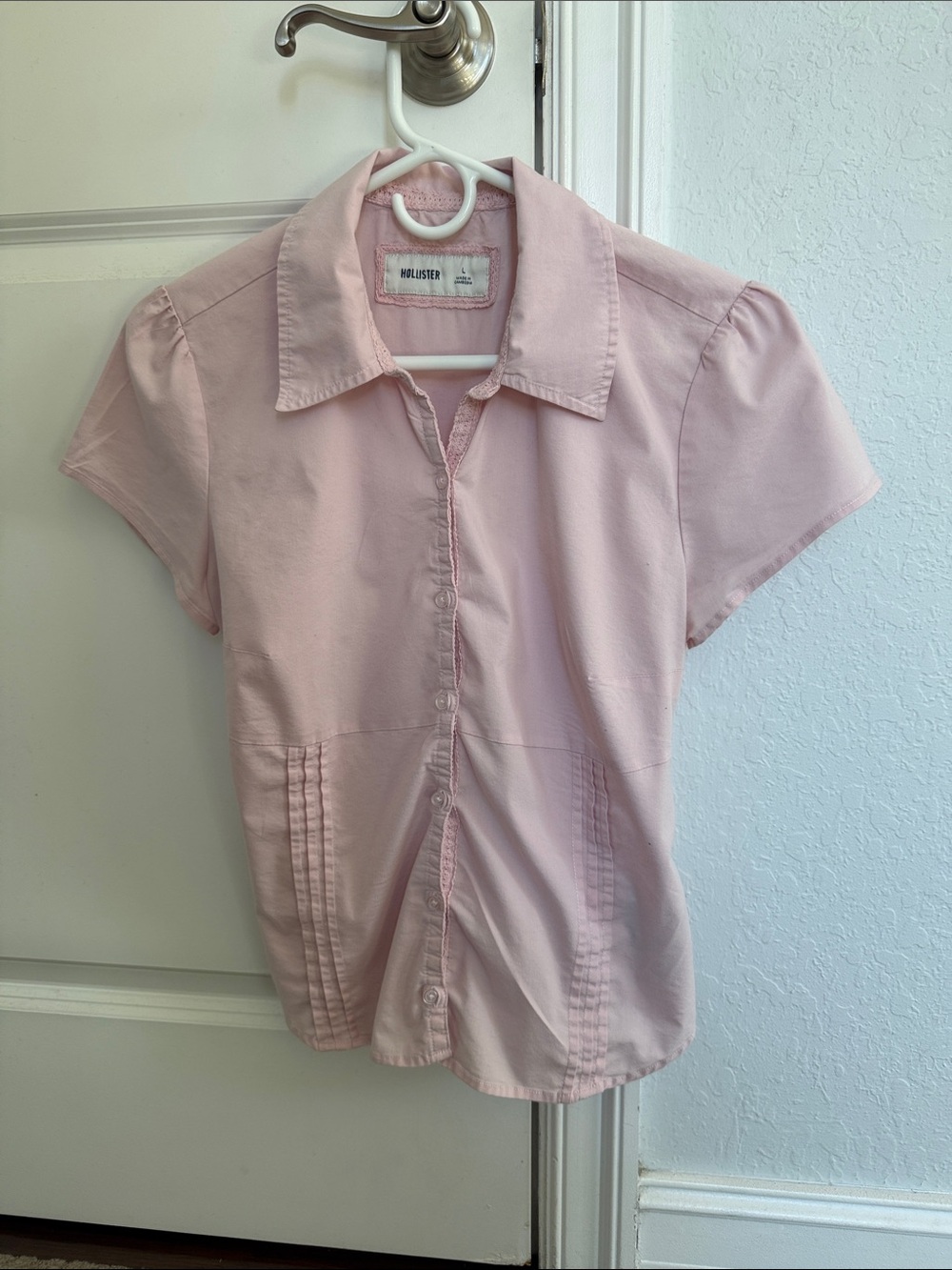 Hollister Light Pink Short-Sleeve Button-Down Shirt